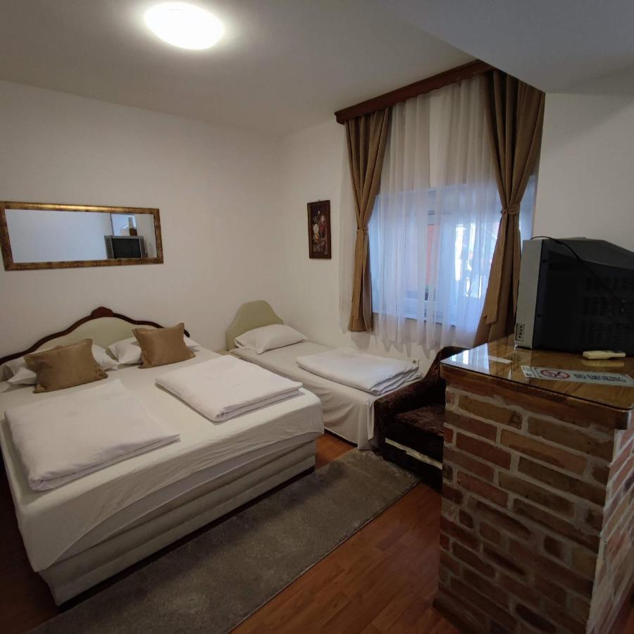 Apartments And Rooms Lena Mostar Eksteriør bilde