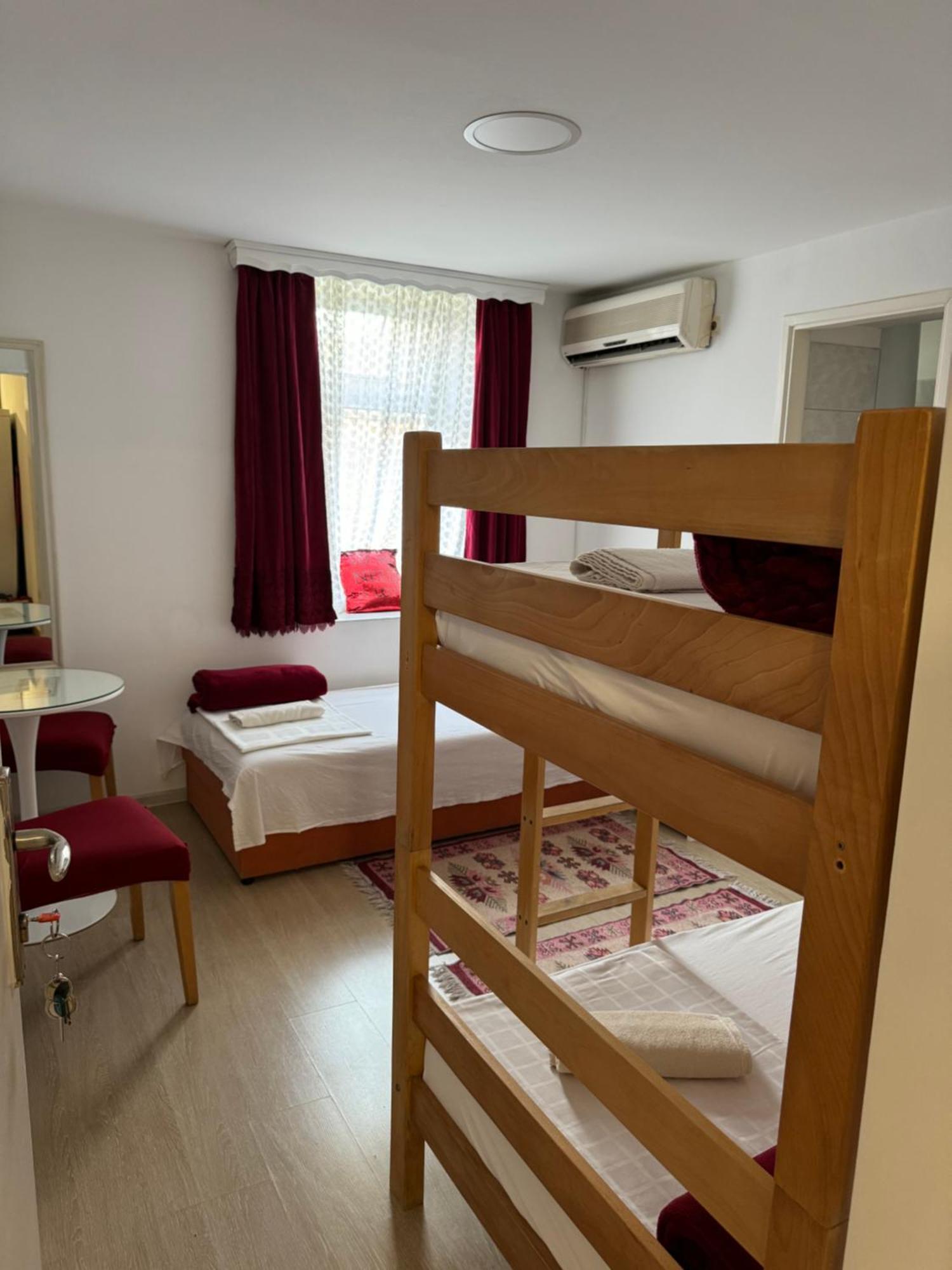 Apartments And Rooms Lena Mostar Eksteriør bilde